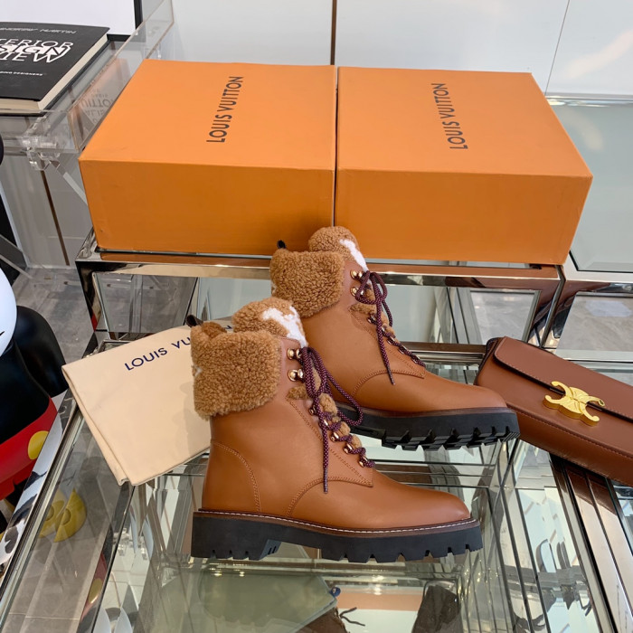 LOUS VUITON BOOTS