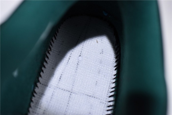 air jordan 4 nrg “G*u*i” black/gorge green-varsity red aq3816-063