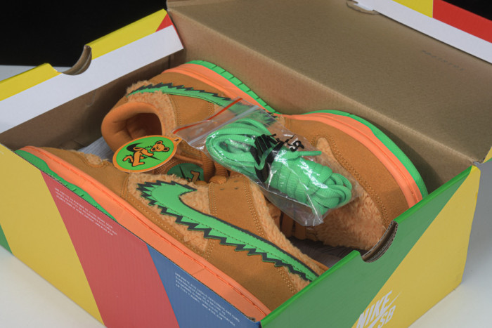 Grateful Dead x Nike SB Dunk Low “Orange Bear” CJ5378-800