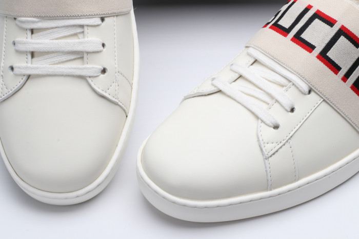 G*u*i low-top sneaker