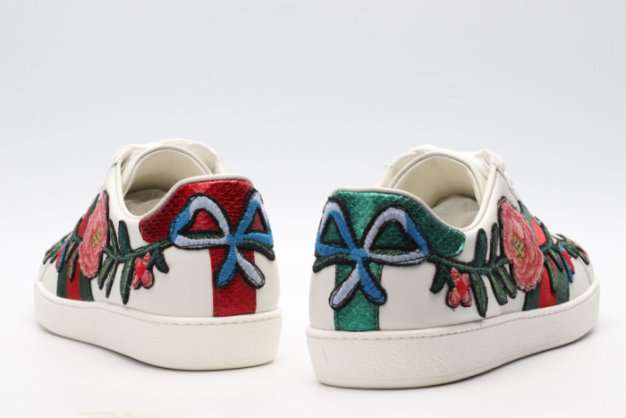 G*u*i low-top sneaker