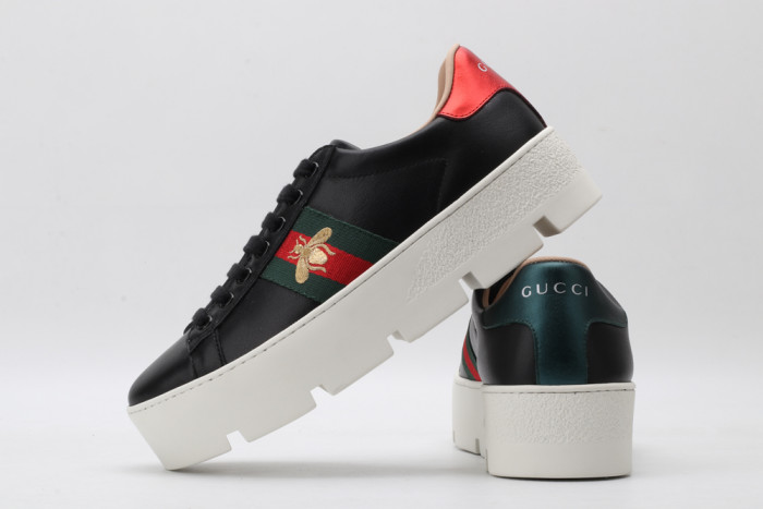 G*u*i low-top sneaker