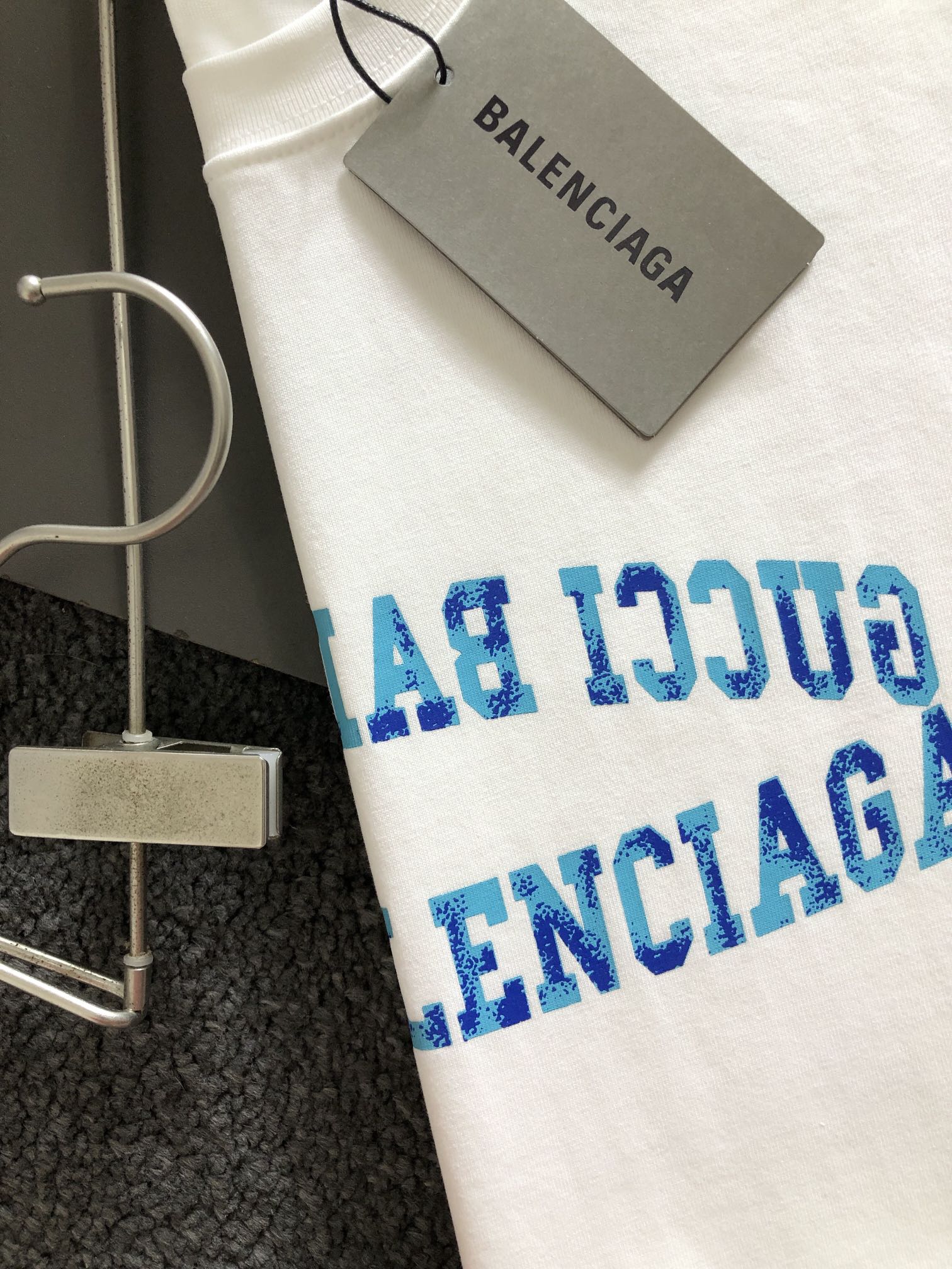 Ba*len*cia*ga t-shirts