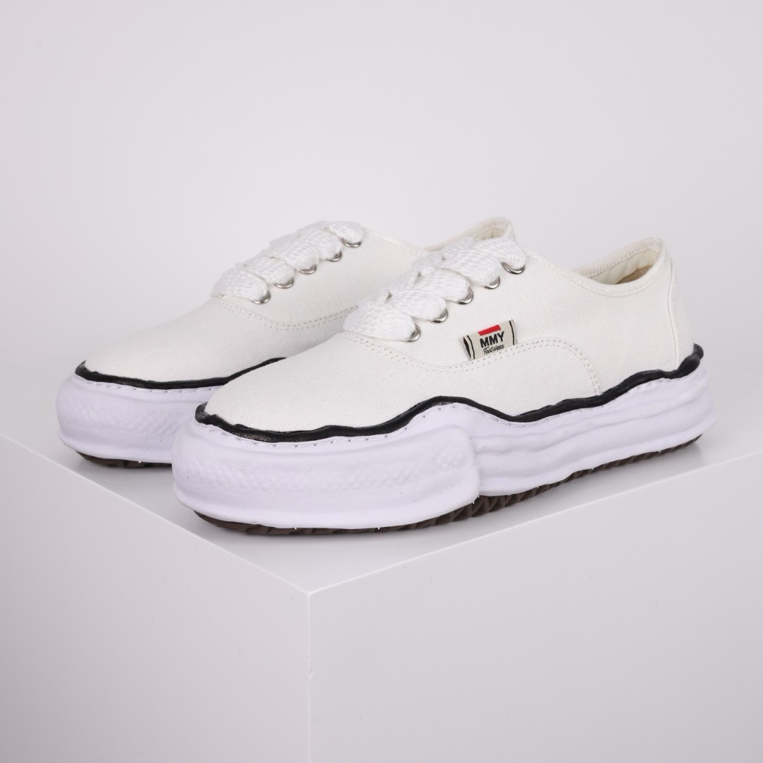 Ma*s*n mihara yasuhiro mmy sneaker
