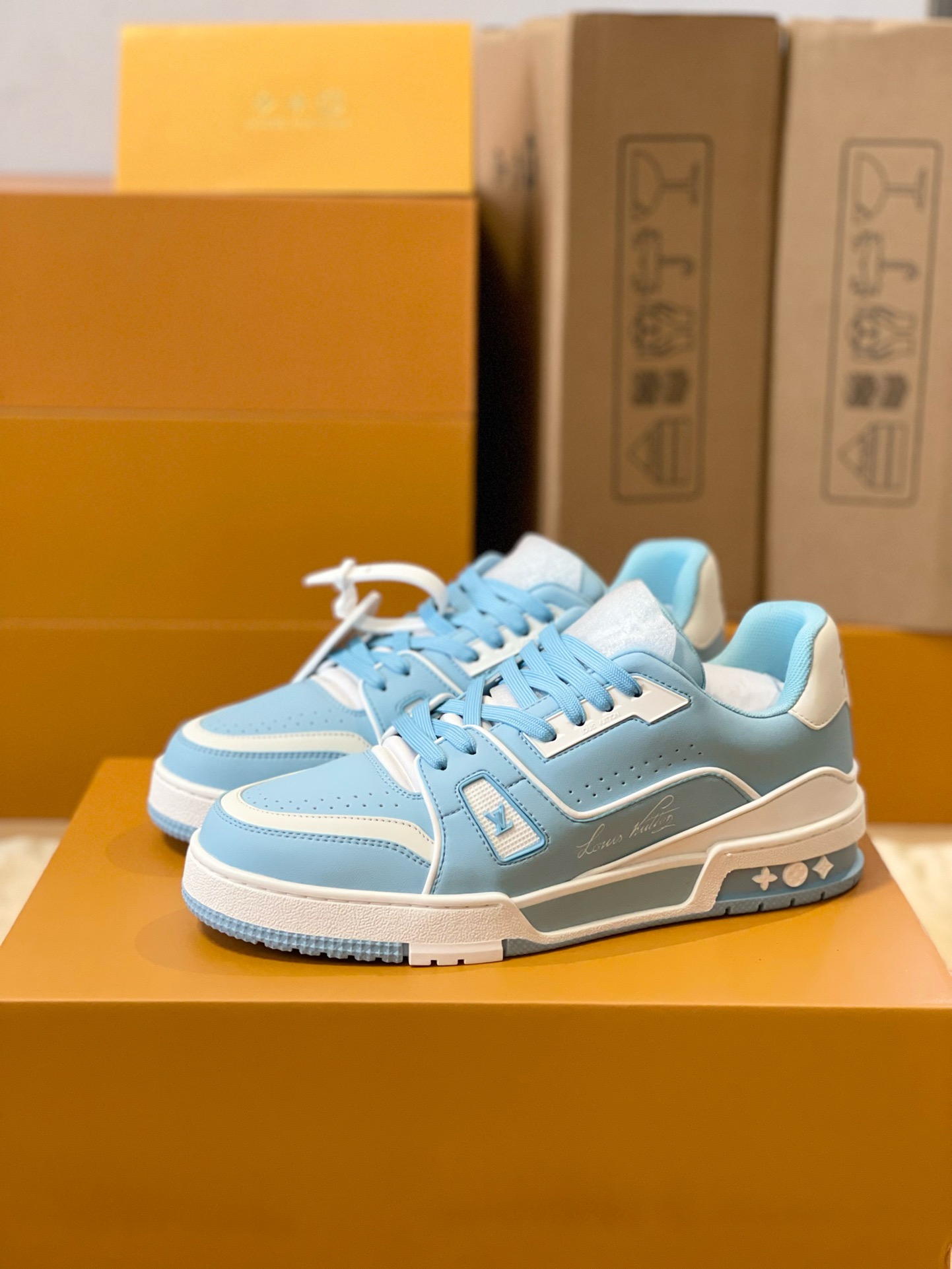 Loui Vuitto TRAINER SNEAKER